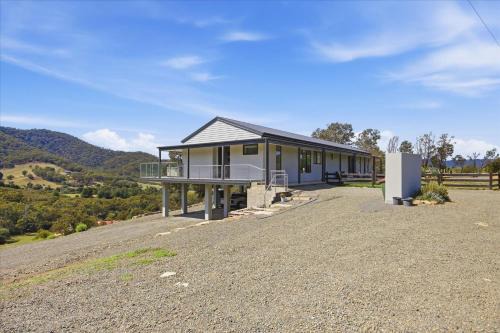 Eildon Valley Views