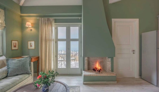 Maistro Residence, Kyparissia Old Town Collection