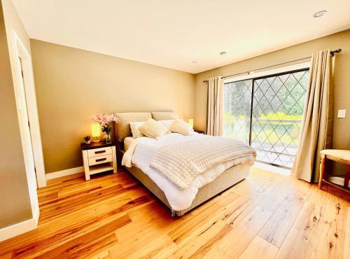 Oceanside Manor - Fancy Room - Golf course & Beach View