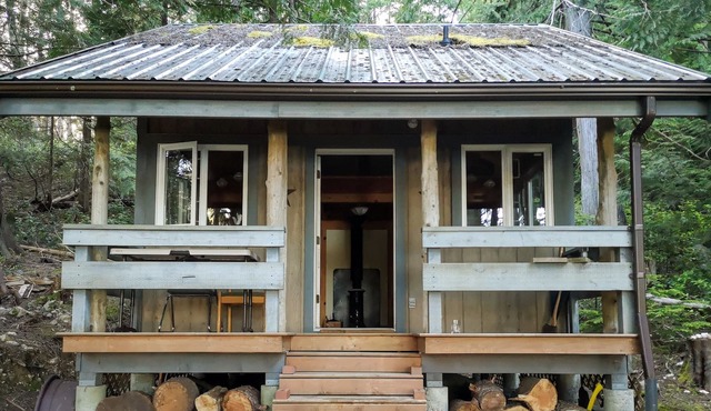 Peaceful rustic waterfront cabin