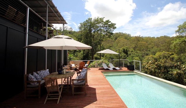 Phoenix Eumundi Bed & Breakfast