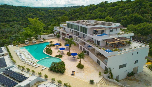Private jacuzzi with Ocean View, 5 min from beach