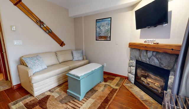 Studio with a Private Hot Tub - Timberline #56