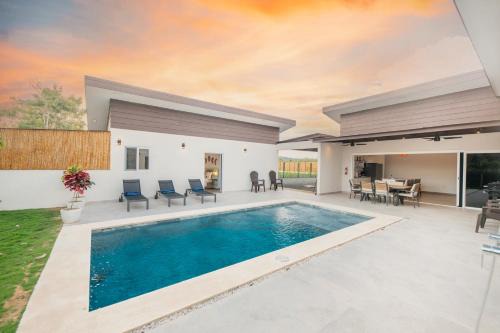 Triskele Ocean & Sky by Vacation Pura Vida