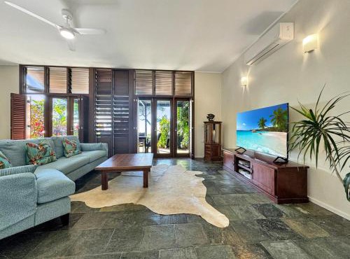 Wongalinga Beachfront Apt 6