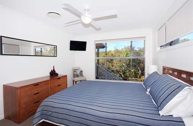 15 Wave Crescent Mount Coolum