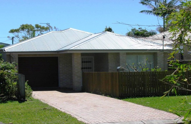 77 Roderick St Moffat Beach QLD
