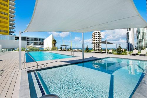 Air On Broadbeach - Stunning Ocean Views!