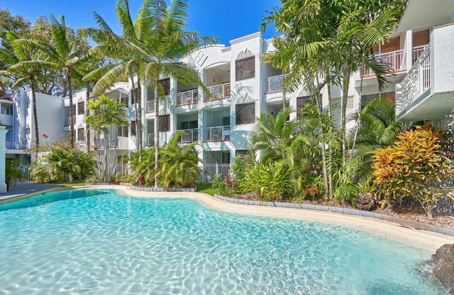Alassio Beachfront Apartments Palm Cove