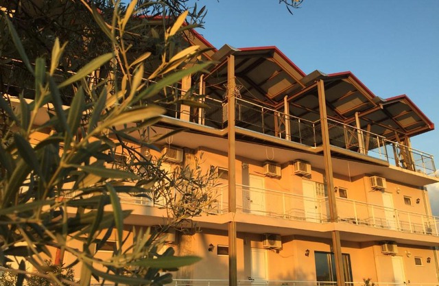 Bay Holiday Hotel 