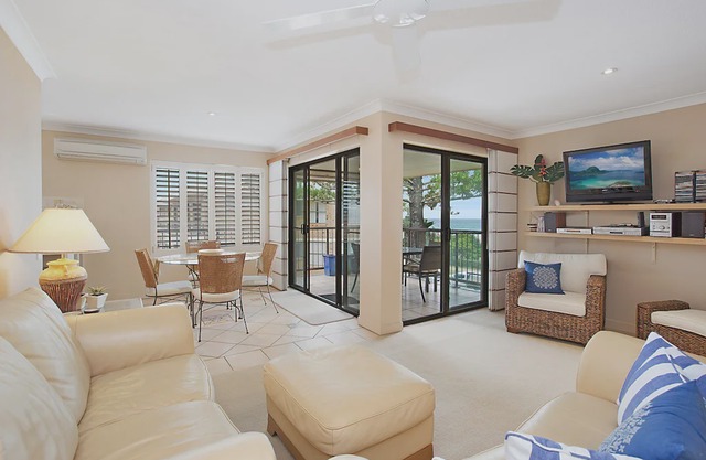 Bilinga Gardens 10 - North Kirra/ Bilinga Beachfront - Pet Friendly