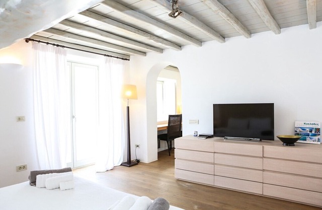 Casa Di Mare, elegant, luxury, villa with unforgettable sunset view by Elite Estates.