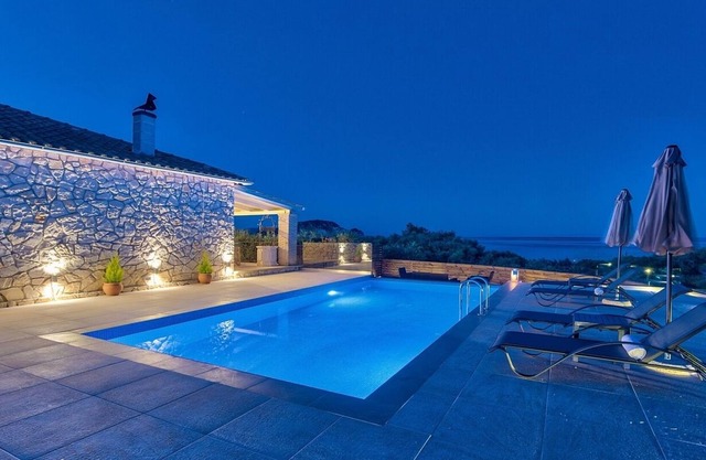 Villa Marathonisi 