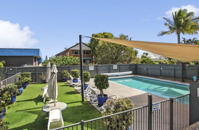 Cheltenham Apartments St 