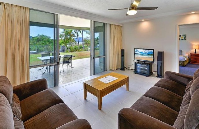 Hibiscus 006 - Hamilton Island