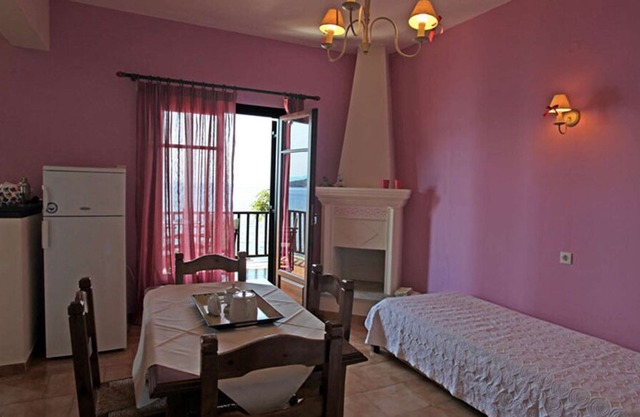 House in Lefokastro - in front of the beach + Wi-Fi #3