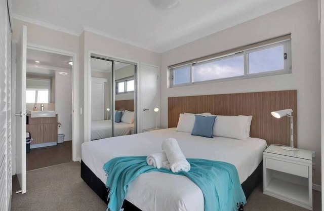 Hotel Distance Cbd 