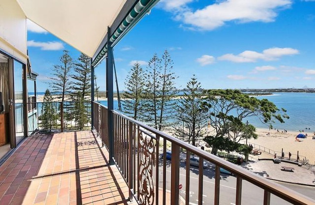 Lowanna Unit 14, 24 Bulcock Beach Esplanade, Bulcock Beach