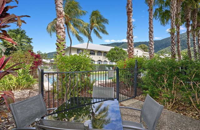 Mango Resort Ground floor Apartment with direct pool access from patio