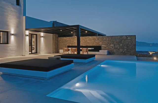 Mykonos Ftelia Black Villa 4