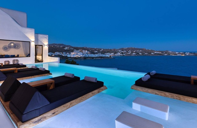 Mykonos Psarou Black Villa Near Nammos