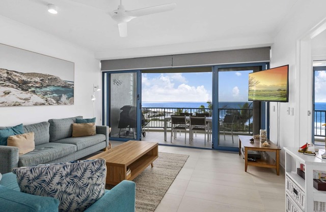 Panoramic ocean views of Sunshine Beach Unit 5 Vista Pacific 12 Bryan Street
