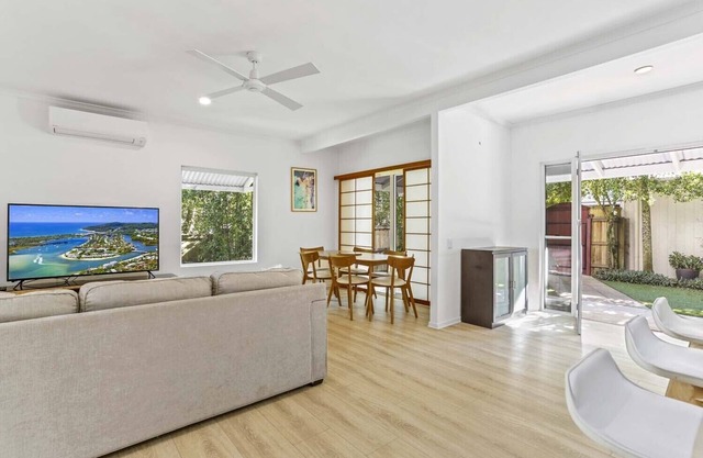 Peaceful Family Villa in Sunrise Beach
