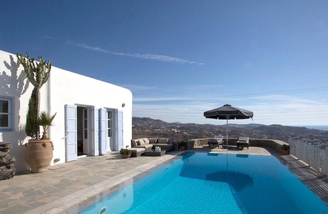Psarrou villa for 10 guests