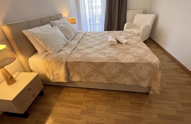 Seaside Athenian Riviera Apartment