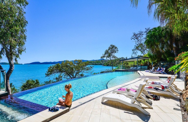 Shorelines 03 - Hamilton Island