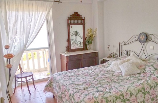 Theologos: Front Sea View Apartment