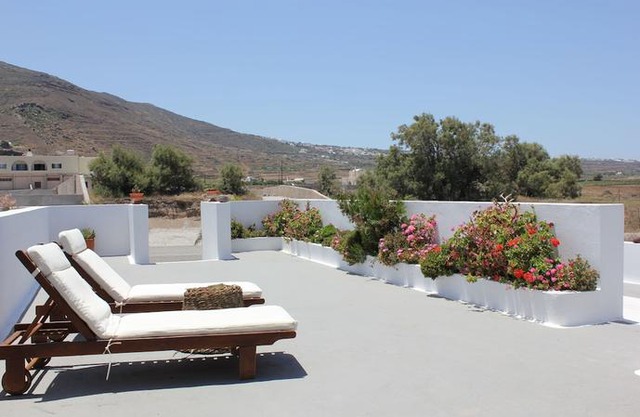 Vrachia Studios & Apartments