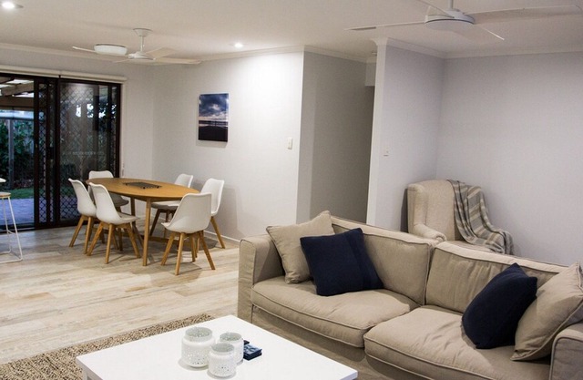 Wellington Parade 15a, Shelly Beach, Caloundra