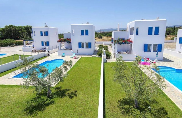 WHITE HOUSES 3