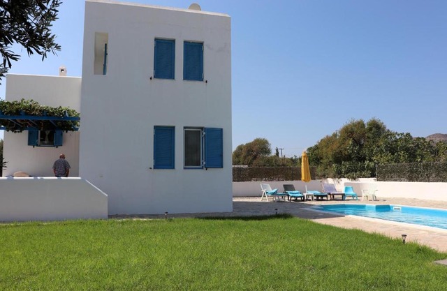 WHITE HOUSES 4