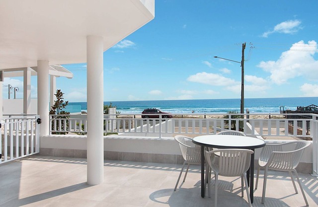 Xavier Dunes Hampton Style Beachfront Holidaying 