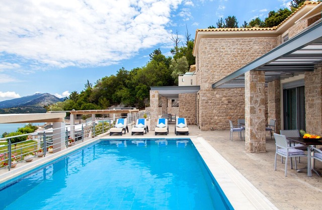 Your deserve a good sleep in your holiday. We have that. And much more.