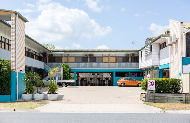 ZED MOTEL Tropical Gateway