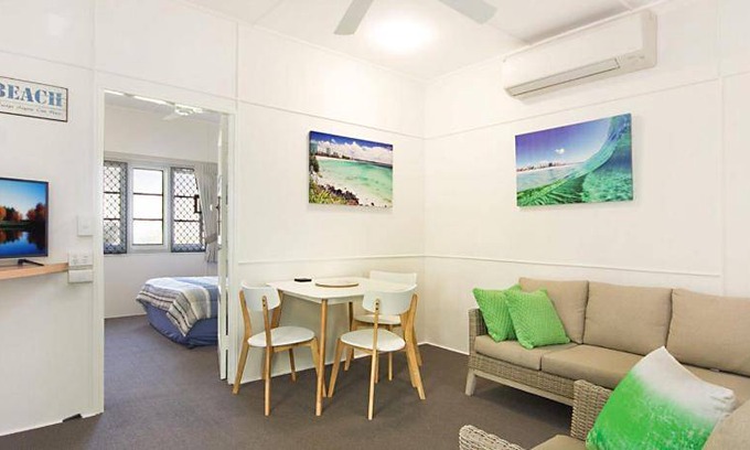 Coolangatta Apartment | 100 m² Apartment ∙ 2 bedrooms ∙ 4 guests