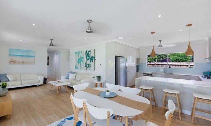 Jubilee Pocket House | 1000 m² House ∙ 4 bedrooms ∙ 8 guests