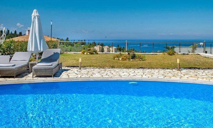 Tsoukaladhes House | 1000 m² House ∙ 2 bedrooms ∙ 4 guests
