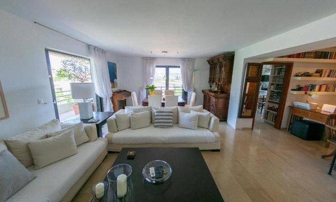 Anavyssos House | 120 m² House ∙ 2 bedrooms ∙ 5 guests