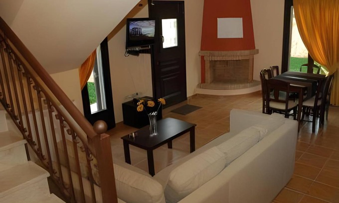 Razata Resort | 120 m² Resort ∙ 3 bedrooms ∙ 7 guests