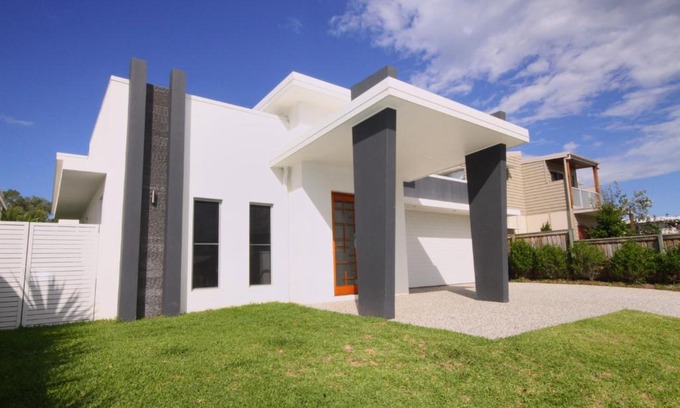 Mount Coolum Apartment | 13 Wave Crescent, Mount Coolum Pet Friendly, Linen included, WIFI, Foxtel