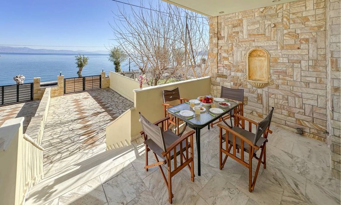 Diakofto House | 130 m² House ∙ 3 bedrooms ∙ 6 guests