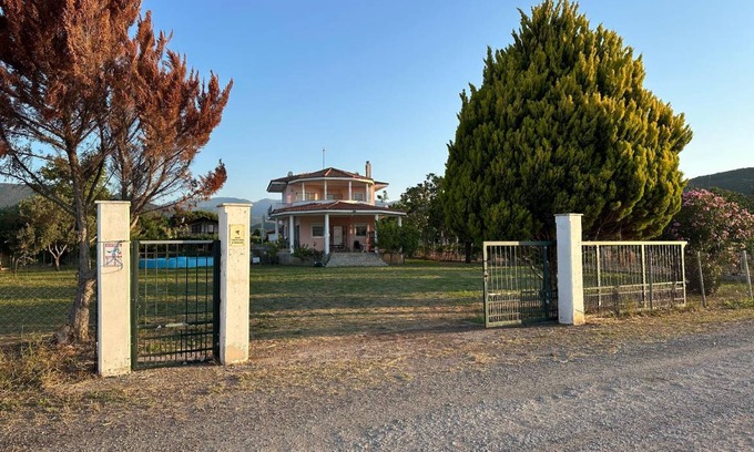 Stylida House | 150 m² House ∙ 4 bedrooms ∙ 8 guests