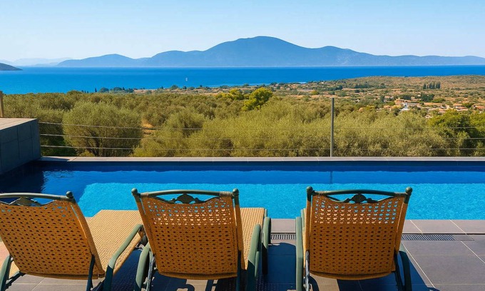 Dirfys-Messapia Villa | 150 m² Villa ∙ 2 bedrooms ∙ 7 guests