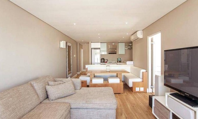 Pollok Beach Apartment | 160 m² Apartment ∙ 3 bedrooms ∙ 6 guests
