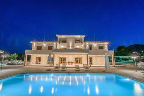 Korithion Apartment | 190 m² Apartment ∙ 3 bedrooms ∙ 8 guests