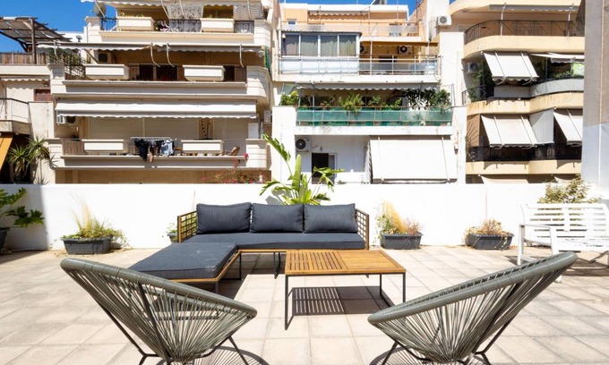 Neos Kosmos House | 190 m² House ∙ 4 bedrooms ∙ 13 guests